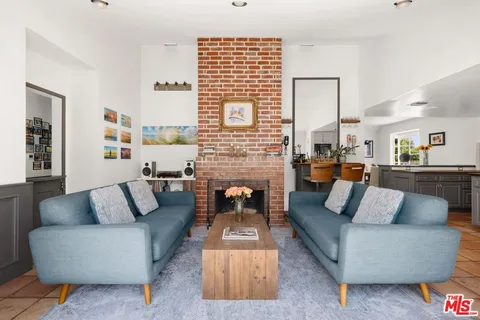 $1,999,999 | 12302 Sarah Street, Studio City, CA 91604