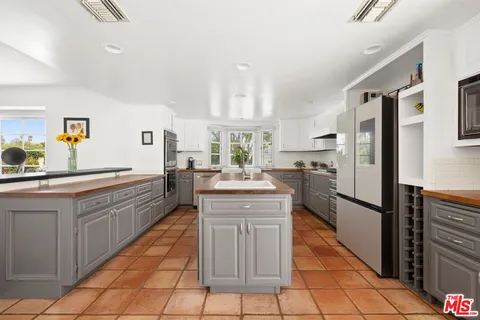 $1,999,999 | 12302 Sarah Street, Studio City, CA 91604
