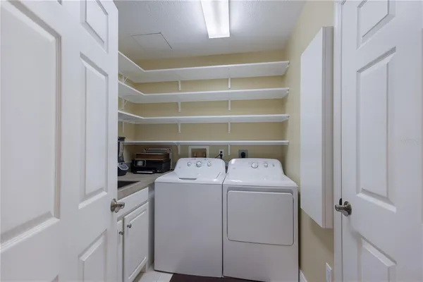 $829,000 | 6422 Water Crest Way, Unit 302, Lakewood Ranch, FL 34202