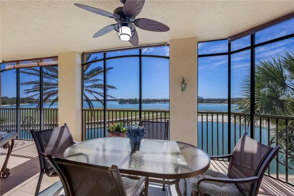 $829,000 | 6422 Water Crest Way, Unit 302, Lakewood Ranch, FL 34202