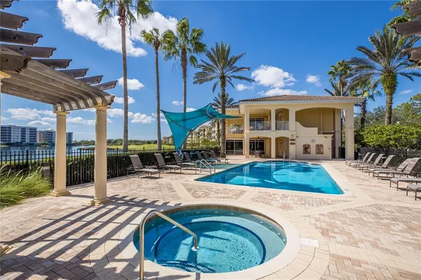 $829,000 | 6422 Water Crest Way, Unit 302, Lakewood Ranch, FL 34202