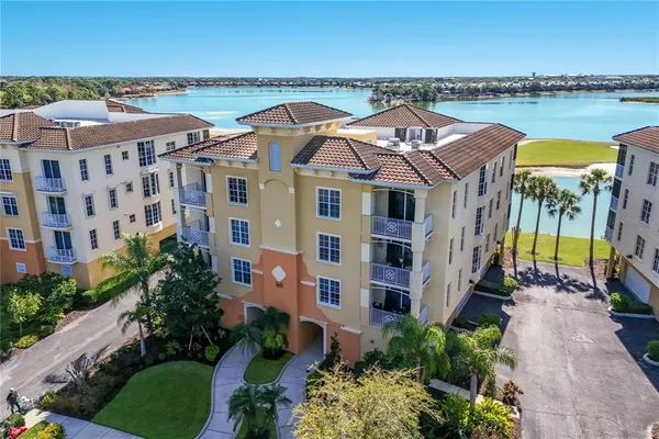 $829,000 | 6422 Water Crest Way, Unit 302, Lakewood Ranch, FL 34202
