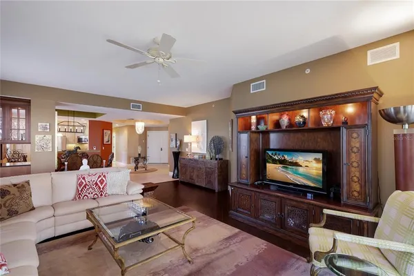 $829,000 | 6422 Water Crest Way, Unit 302, Lakewood Ranch, FL 34202