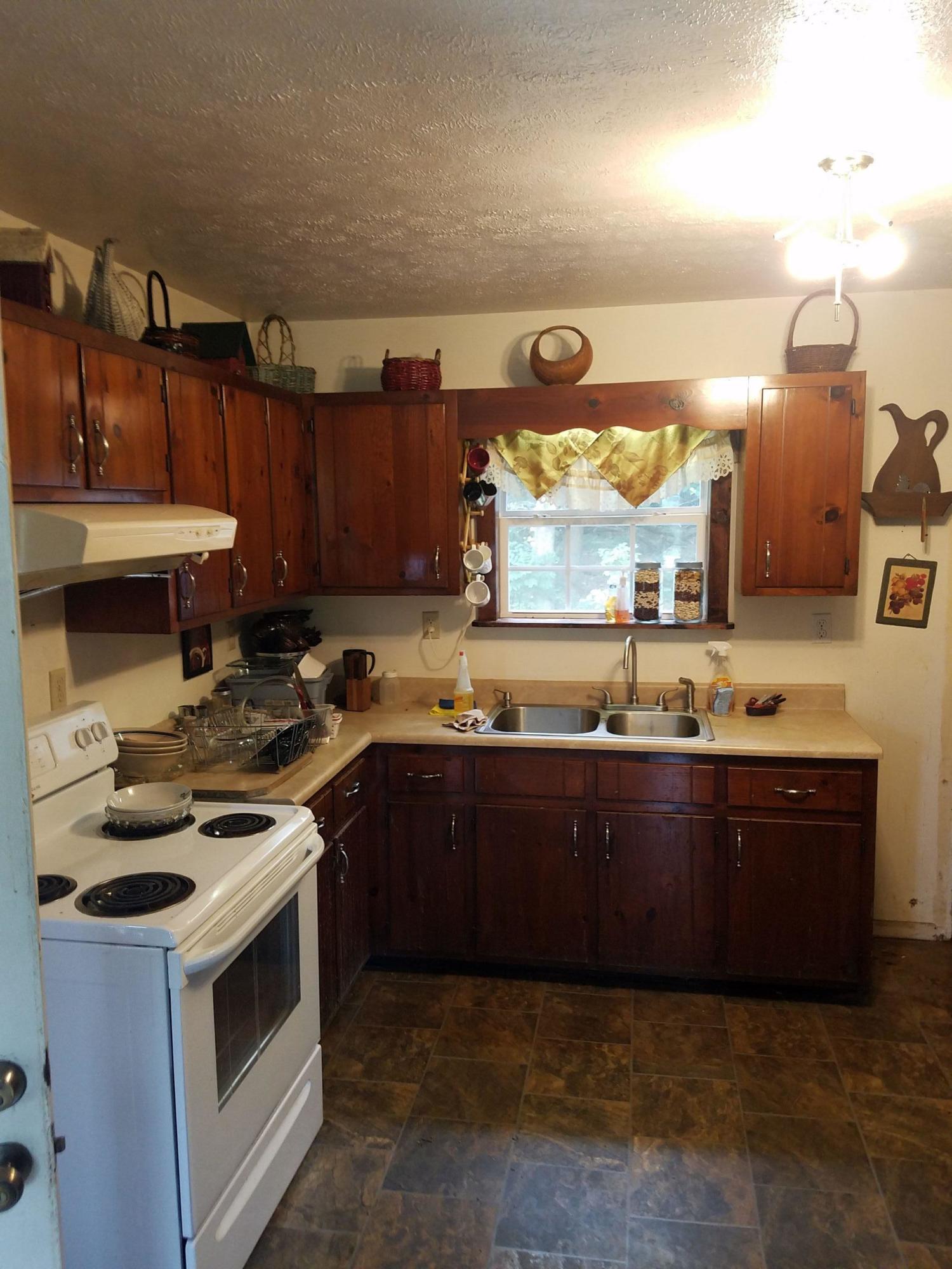 1795 Rocky Springs Road Bean Station, TN 37708 - Photo 2 of 13 %2F20180905_095500
