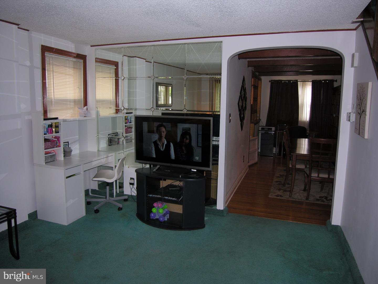 1813 Bergen Street Philadelphia, PA 19152 - Photo 3 of 15