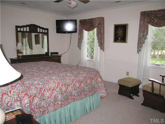 4035 Powell Road Burlington, NC 27217 - Photo 15 of 25 Gallery Image 15