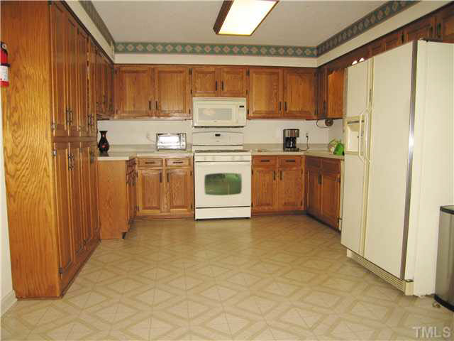 4035 Powell Road Burlington, NC 27217 - Photo 7 of 25 Gallery Image 7