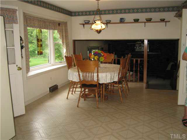 4035 Powell Road Burlington, NC 27217 - Photo 9 of 25 Gallery Image 9