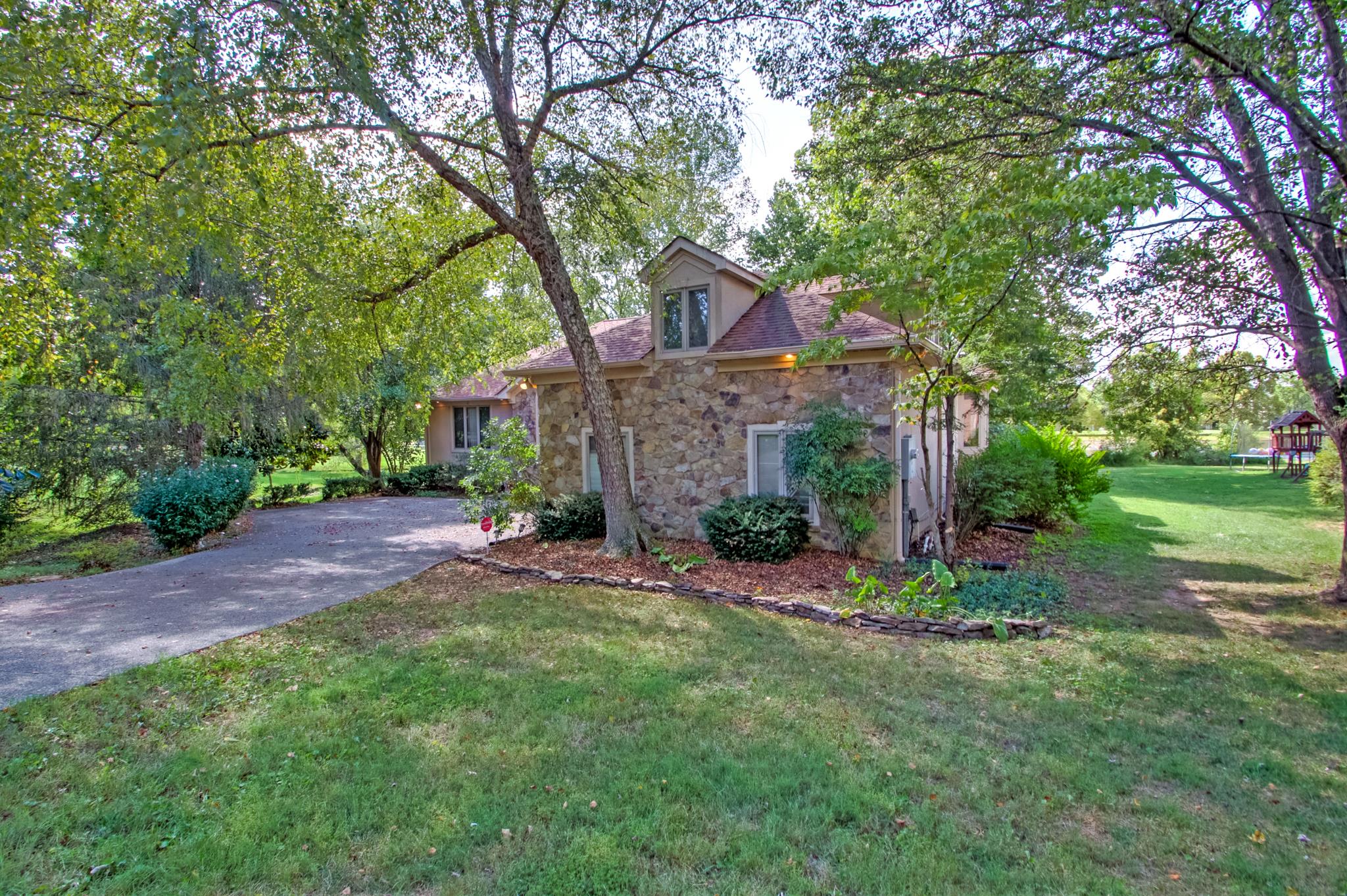 142 Baltusrol Road Franklin, TN 37069 - Photo 3 of 28 Gallery Image 3