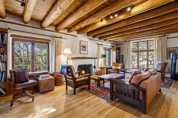 $2,450,000 | 1057 Camino Manana, Santa Fe, NM 87501
