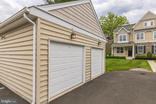 $2,850 | 324 West Walnut Street, Unit B, North Wales, PA 19454