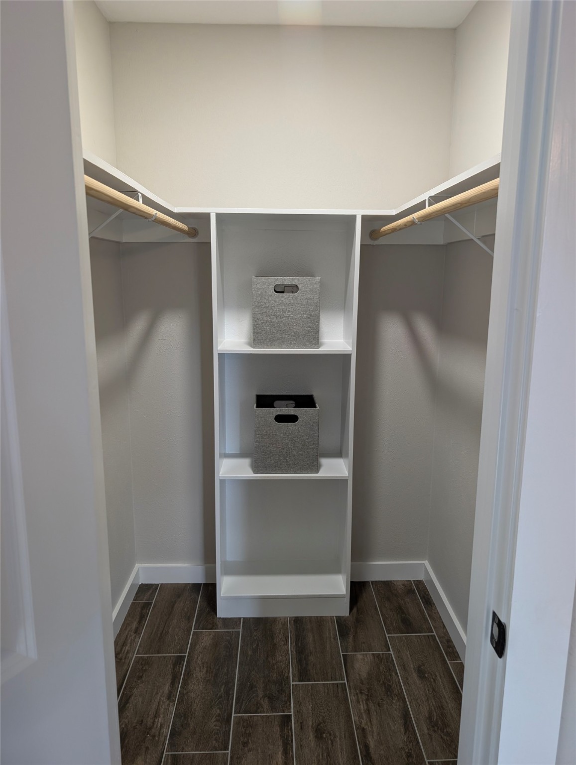 1145 Cuniff Road Sour Lake, TX 77659 - Photo 15 of 22 a view of walk in closet