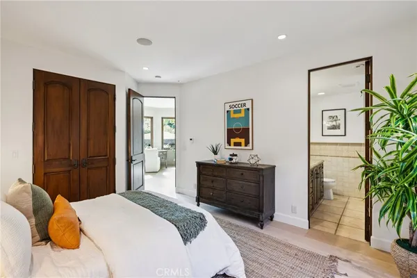 $13,199,000 | 215 South Poinsettia Avenue, Manhattan Beach, CA 90266