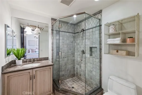 $13,199,000 | 215 South Poinsettia Avenue, Manhattan Beach, CA 90266