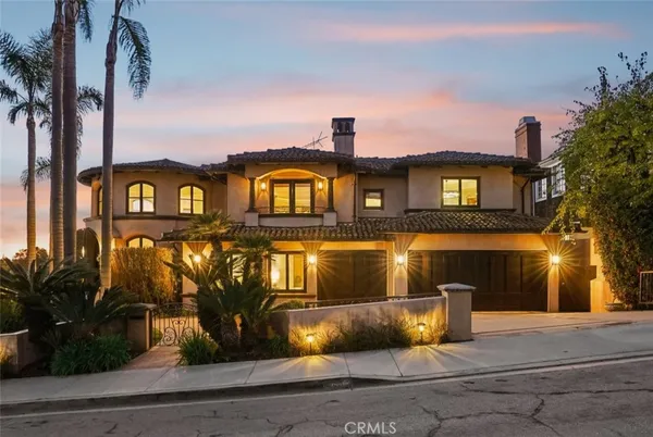 $13,199,000 | 215 South Poinsettia Avenue, Manhattan Beach, CA 90266