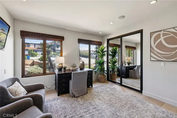 $13,199,000 | 215 South Poinsettia Avenue, Manhattan Beach, CA 90266