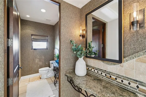 $13,199,000 | 215 South Poinsettia Avenue, Manhattan Beach, CA 90266