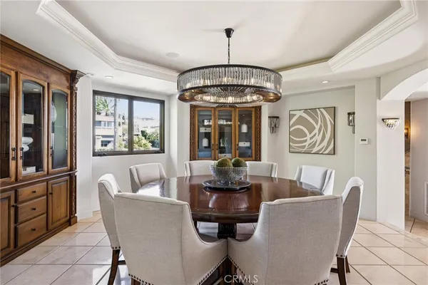 $13,199,000 | 215 South Poinsettia Avenue, Manhattan Beach, CA 90266