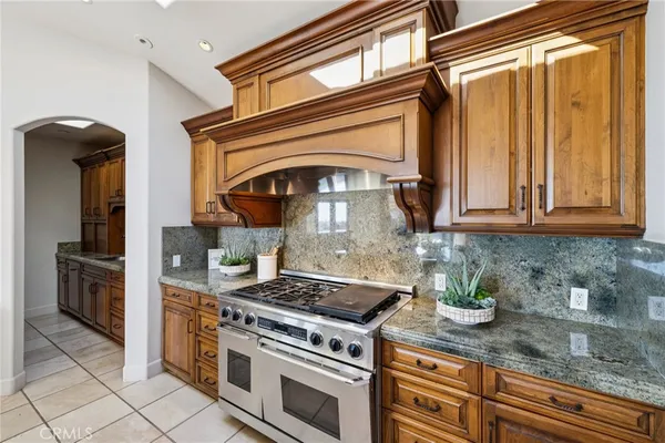 $13,199,000 | 215 South Poinsettia Avenue, Manhattan Beach, CA 90266