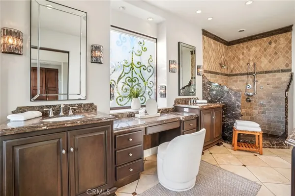 $13,199,000 | 215 South Poinsettia Avenue, Manhattan Beach, CA 90266