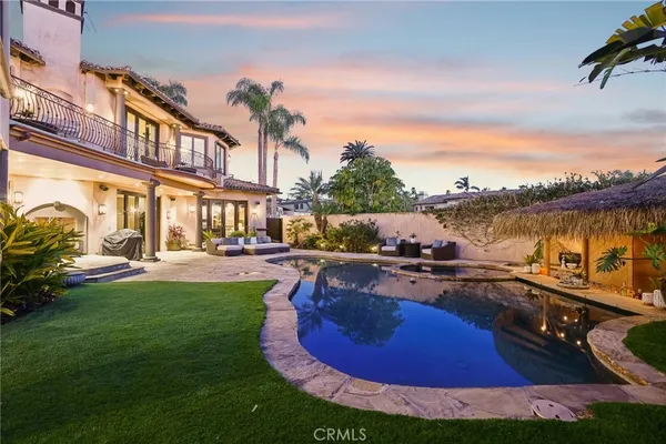 $13,199,000 | 215 South Poinsettia Avenue, Manhattan Beach, CA 90266