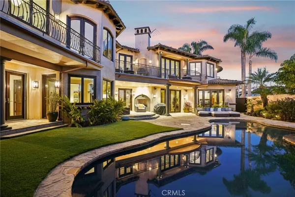 $13,199,000 | 215 South Poinsettia Avenue, Manhattan Beach, CA 90266