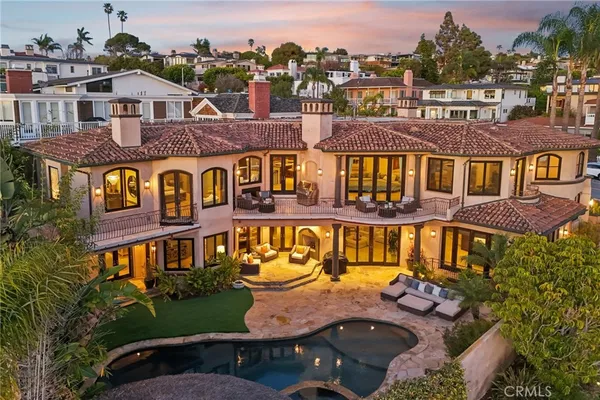 $13,199,000 | 215 South Poinsettia Avenue, Manhattan Beach, CA 90266