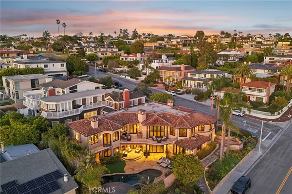 $13,199,000 | 215 South Poinsettia Avenue, Manhattan Beach, CA 90266
