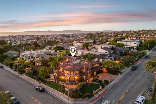 $13,199,000 | 215 South Poinsettia Avenue, Manhattan Beach, CA 90266