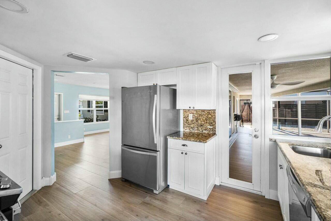 1001 Southwest 12th Road Boca Raton, FL 33486 - Photo 6 of 38 tempImageDxpa8C