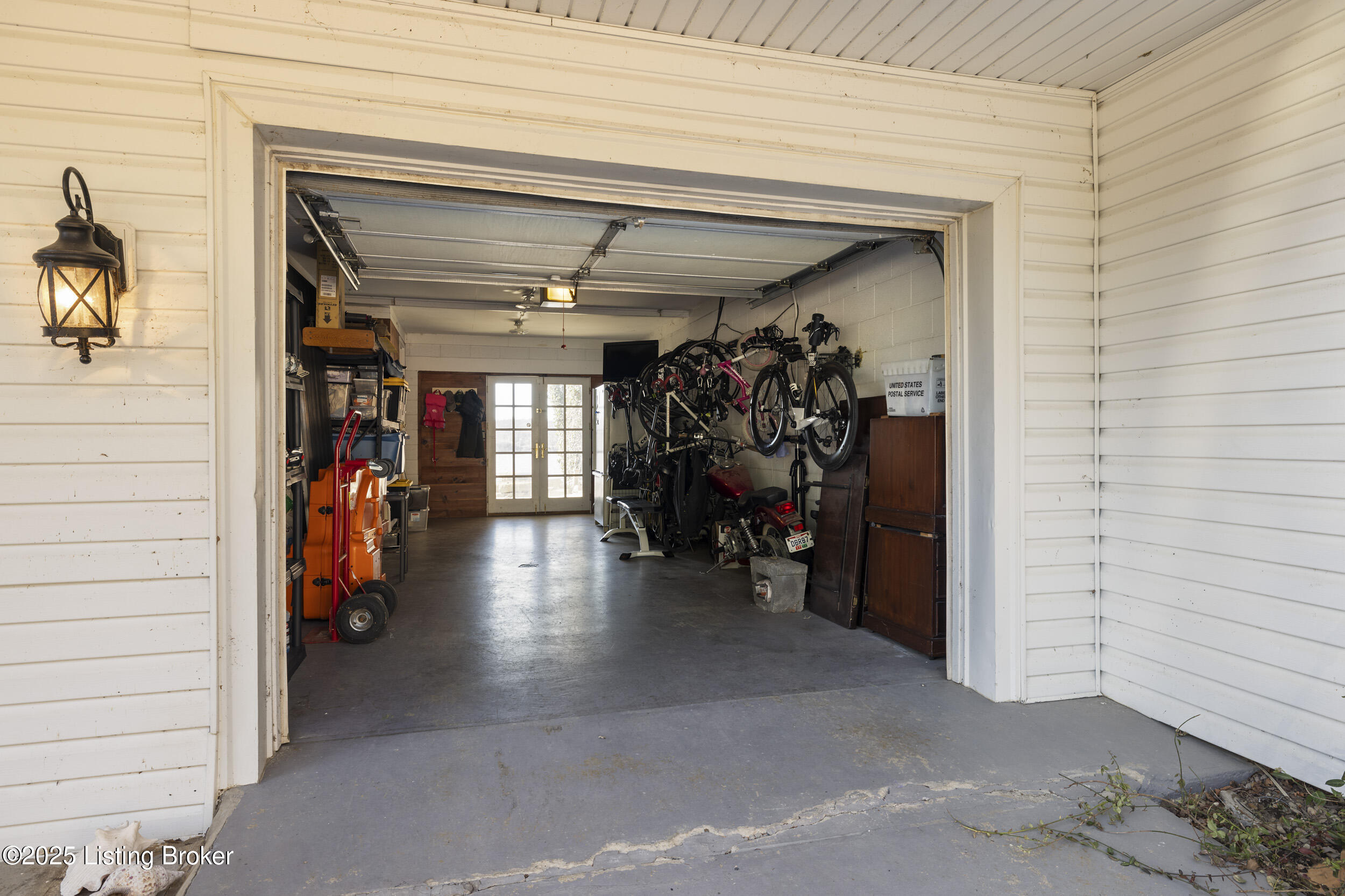 2802 Belknap Beach Road Prospect, KY 40059 - Photo 62 of 76 1 CAR GARAGE