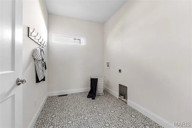 $875,430 | 301 Switchgrass Landing Lane, Cottleville, MO 63304