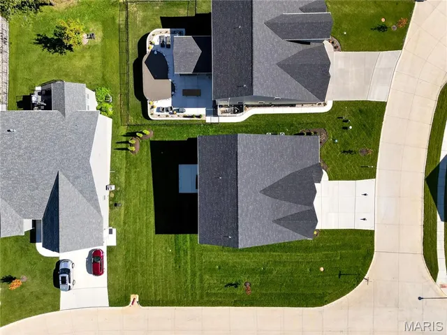 $825,000 | 301 Switchgrass Landing Lane, Cottleville, MO 63304