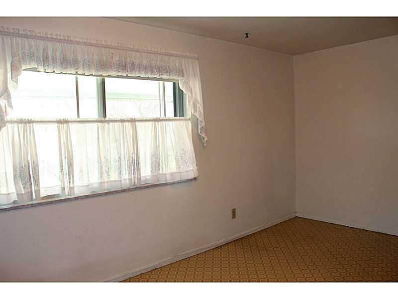 2908 Cavins Drive Springfield, OH 45503 - Photo 14 of 20