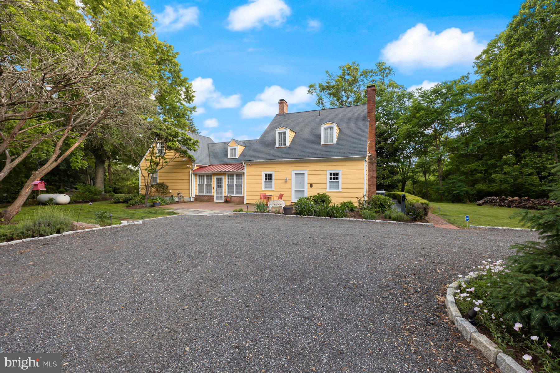 2307 Church Road Bowie, MD 20721 - Photo 43 of 89 Circular driveway and exterior