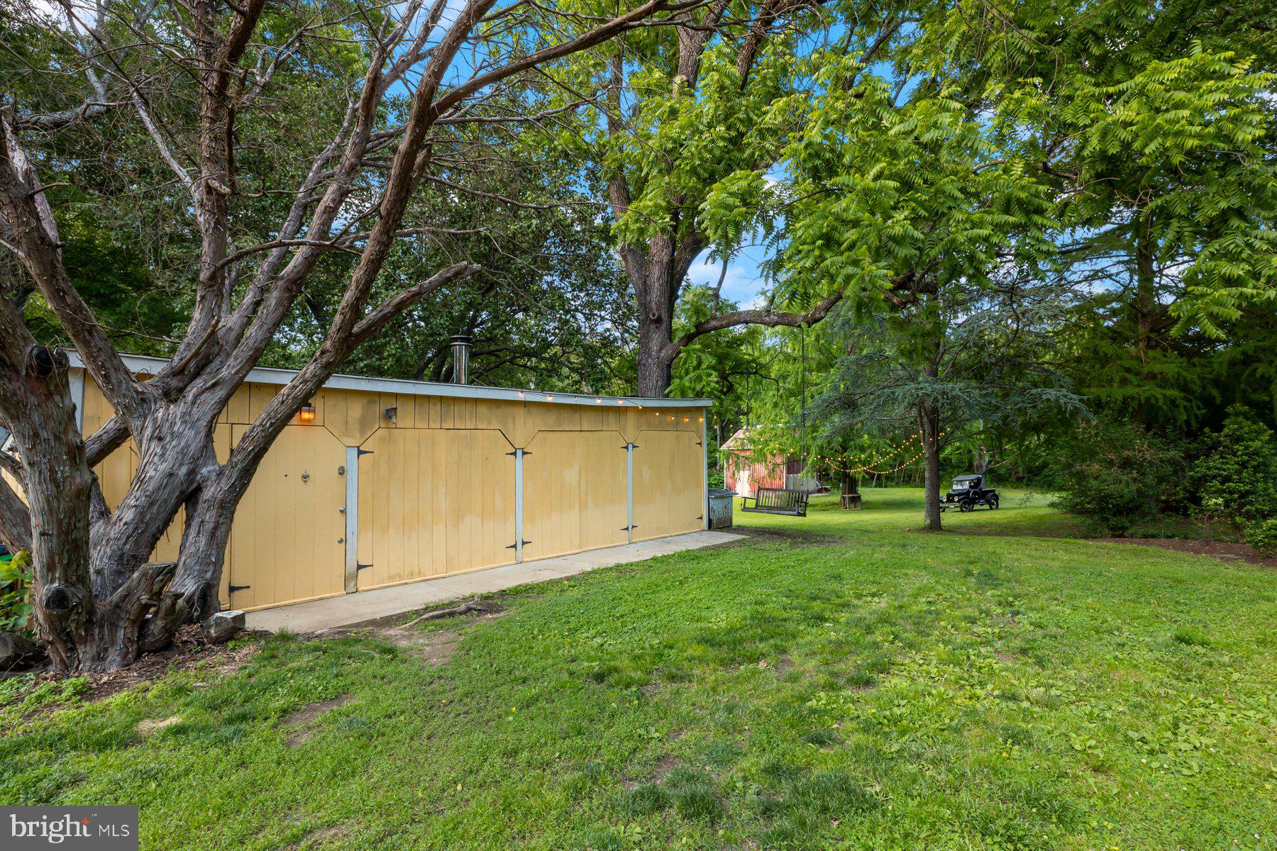 2307 Church Road Bowie, MD 20721 - Photo 73 of 89 Shed/workshop/garage parking