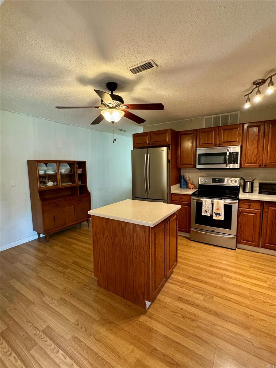 411 Eagles Way Troy, IL 62294 - Photo 11 of 13