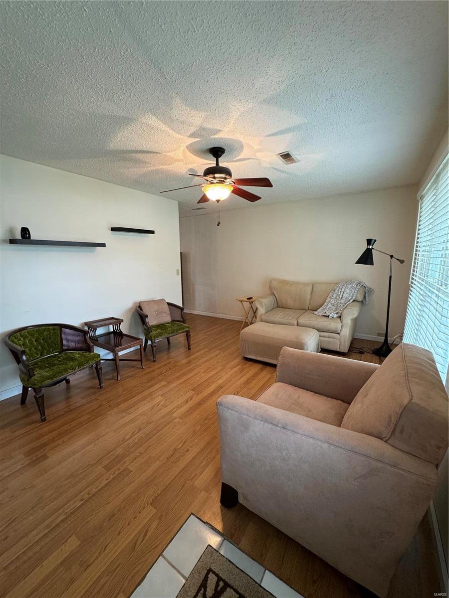 411 Eagles Way Troy, IL 62294 - Photo 9 of 13