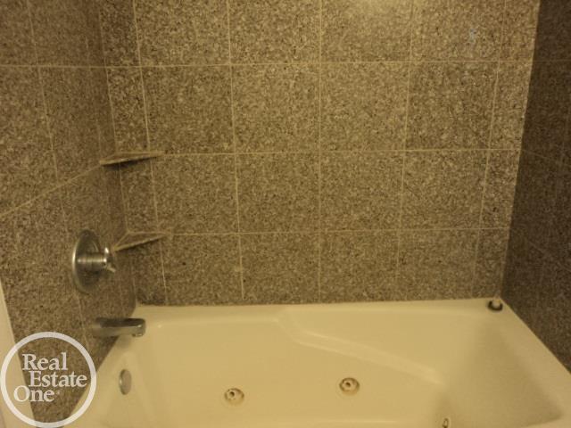 8401 18 18 Mile Road, Unit 124 Sterling Heights, MI 48313 - Photo 36 of 52