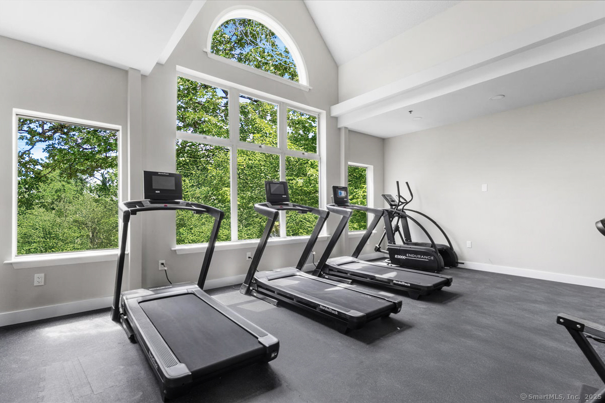 135 Gold Star Highway, Unit 409 Groton, CT 06340 - Photo 5 of 14