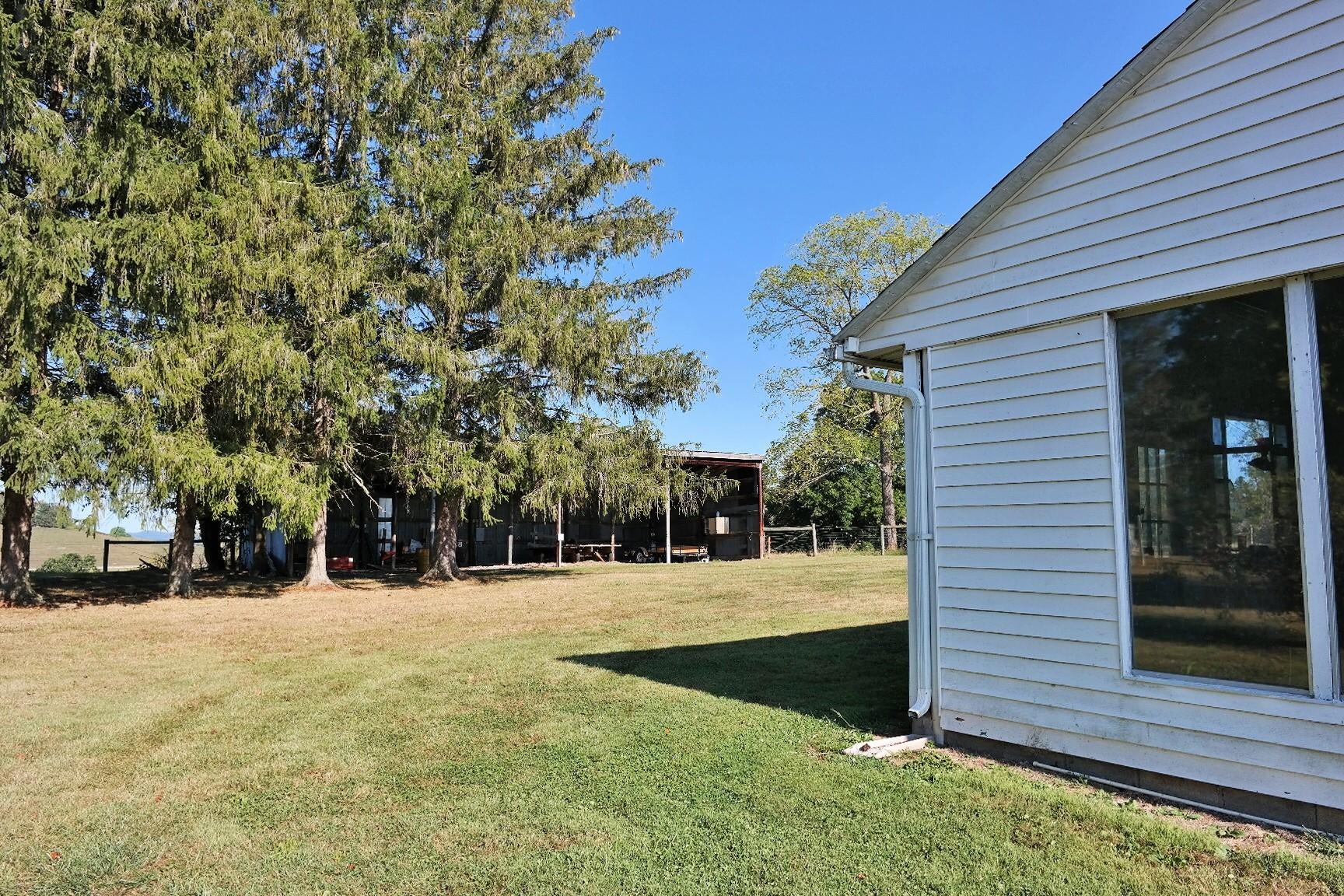 4005 Fairview Road Lewisburg, WV 24901 - Photo 4 of 62 Gallery Image 4