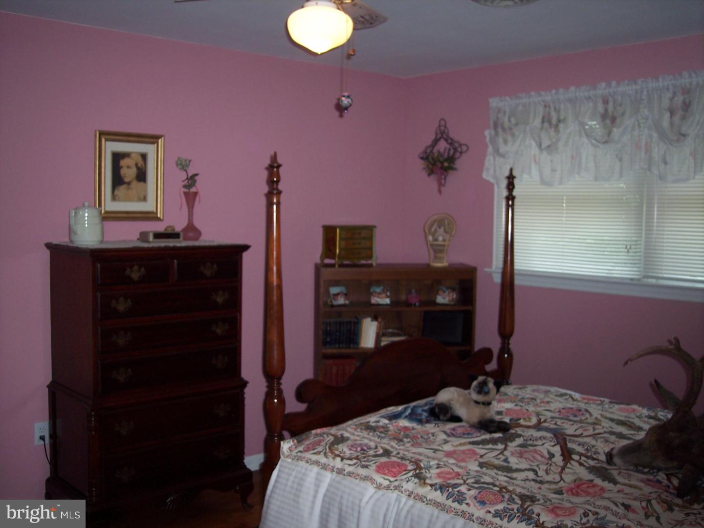 4010 Church View Road Emmaus, PA 18049 - Photo 13 of 23 Bedroom 3