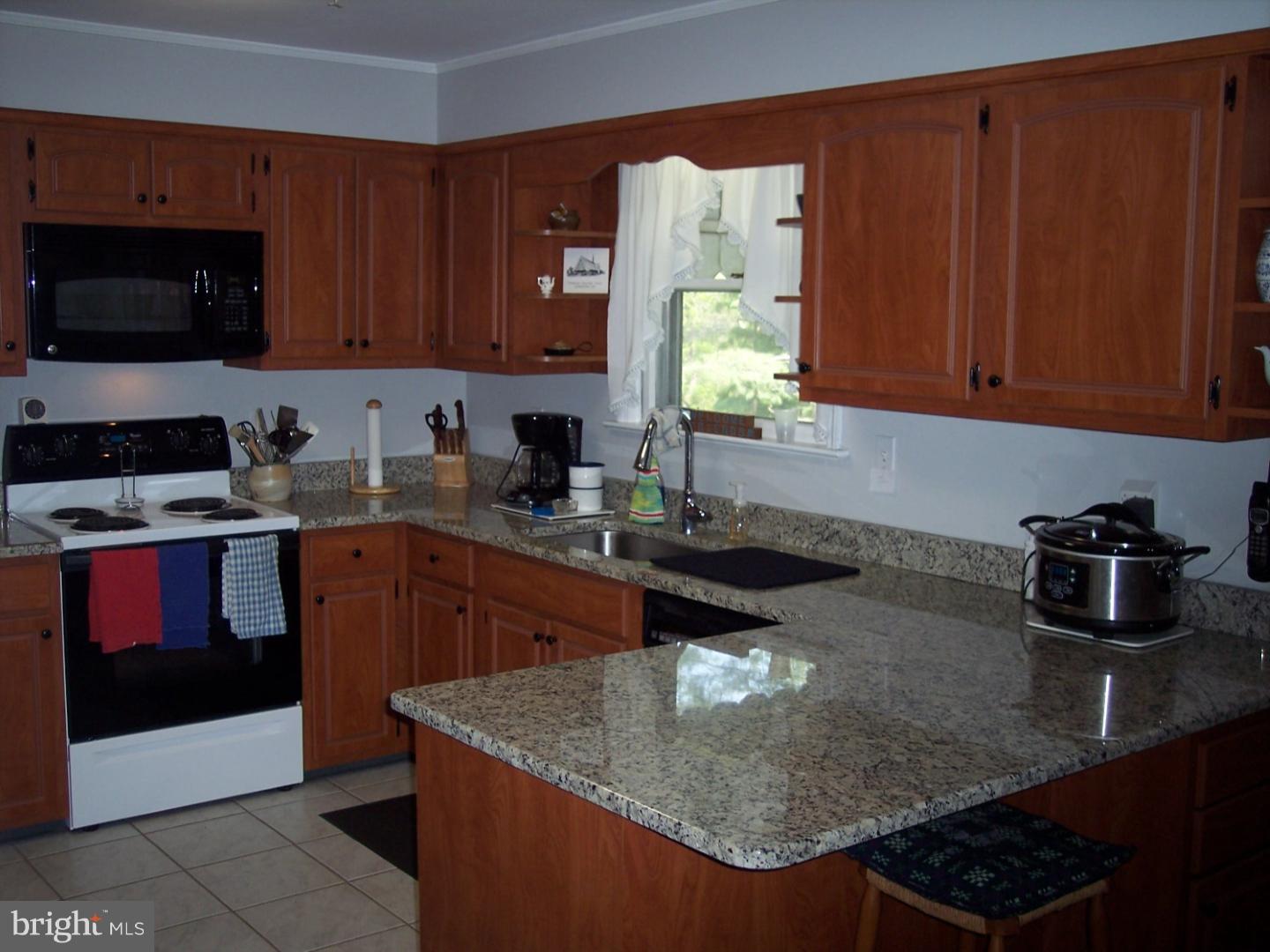 4010 Church View Road Emmaus, PA 18049 - Photo 5 of 23 Kitchen