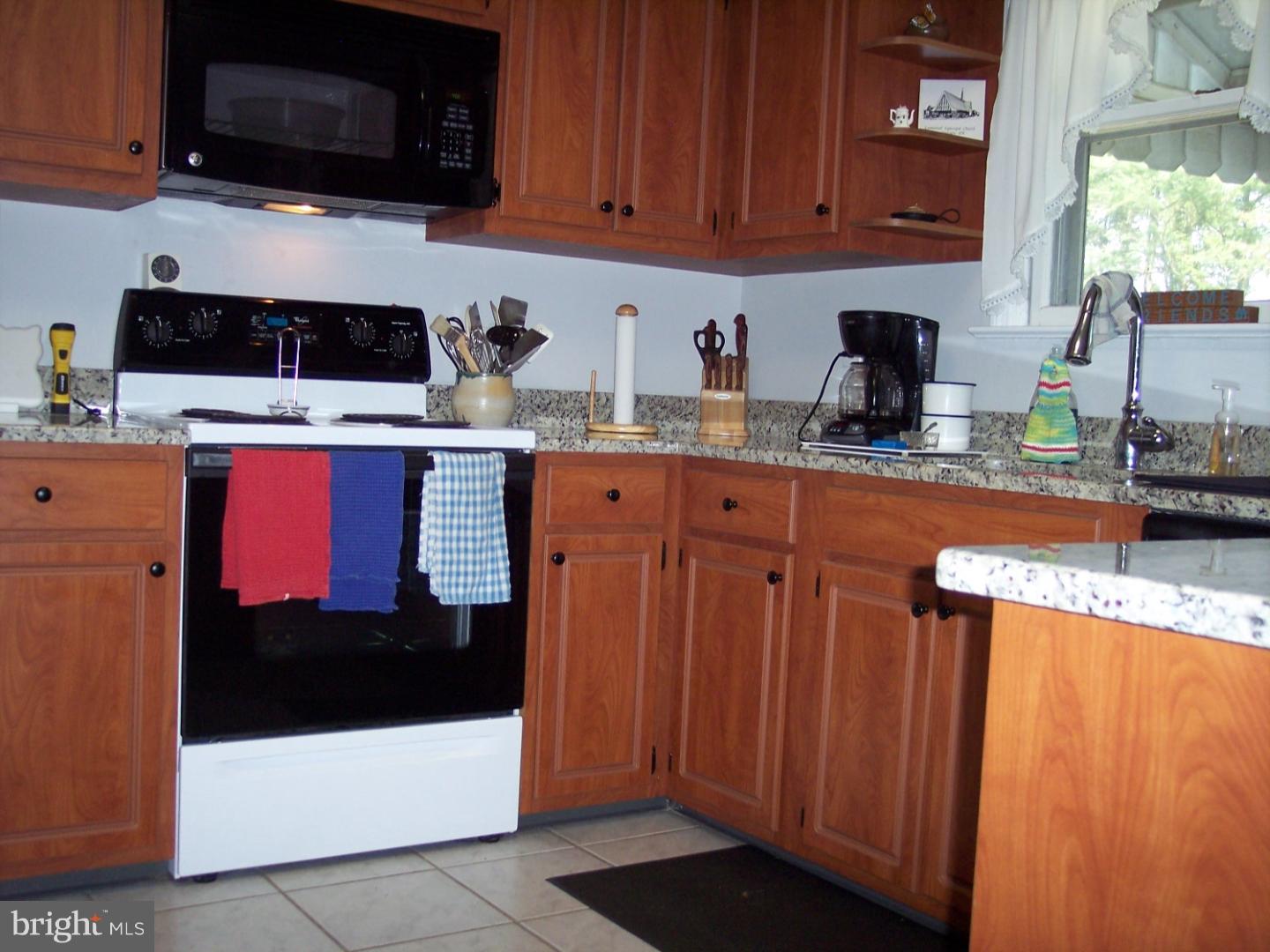 4010 Church View Road Emmaus, PA 18049 - Photo 6 of 23 Kitchen