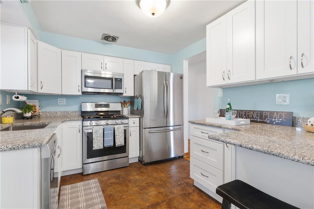218 Lenore Drive McKees Rocks, PA 15136 - Photo 12 of 50