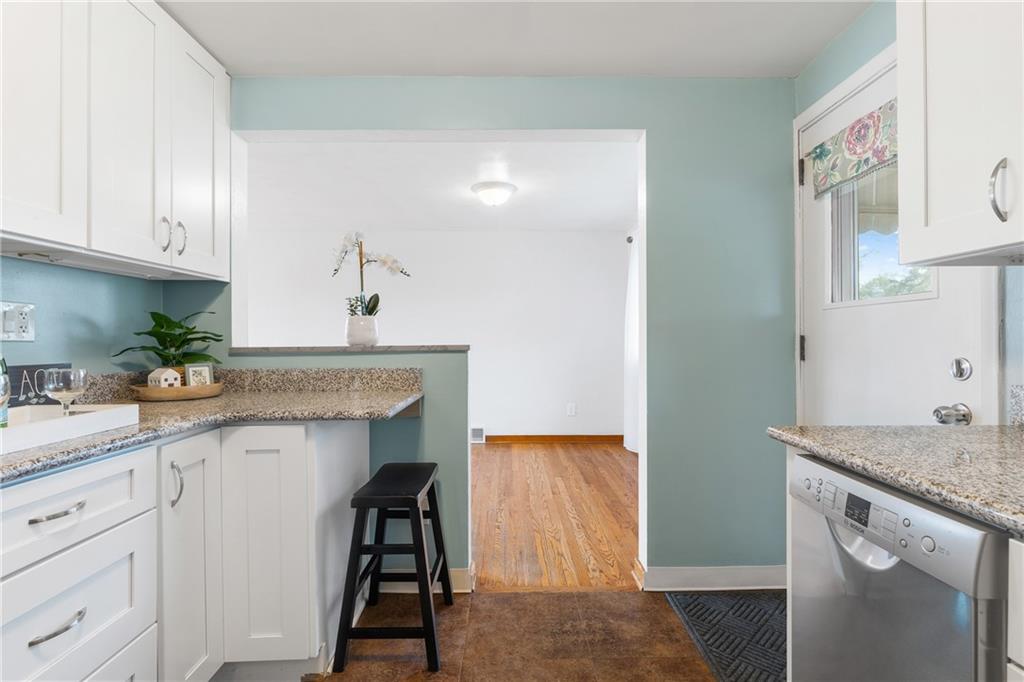 218 Lenore Drive McKees Rocks, PA 15136 - Photo 13 of 50