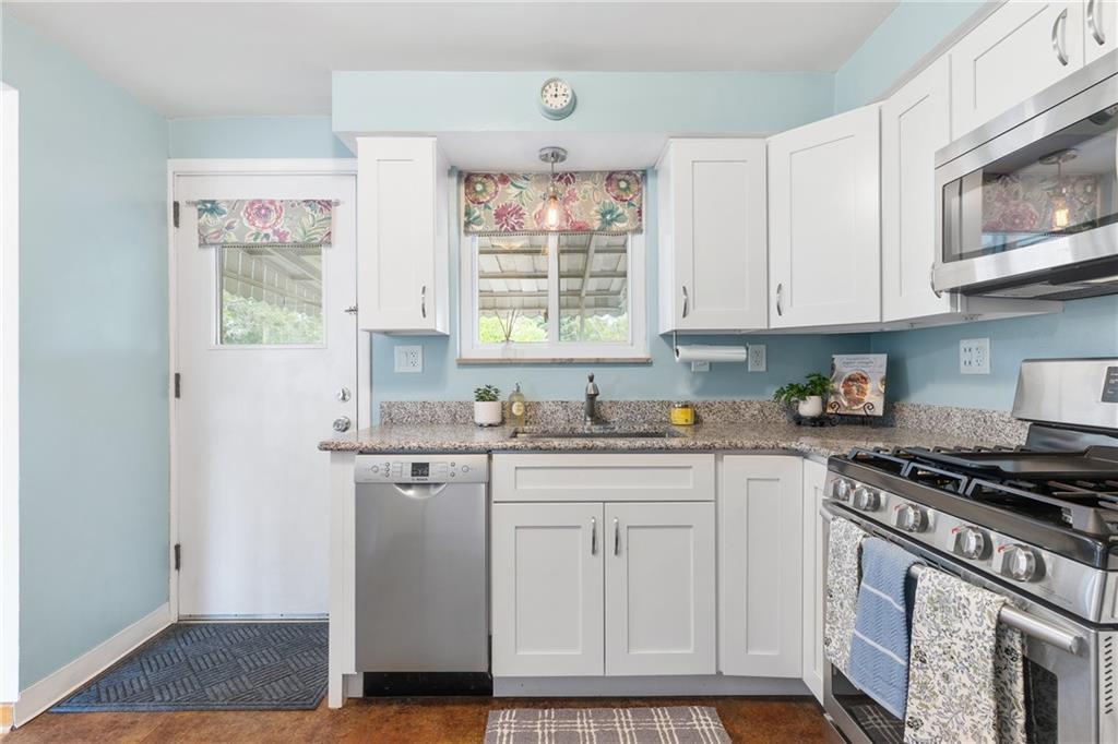 218 Lenore Drive McKees Rocks, PA 15136 - Photo 14 of 50