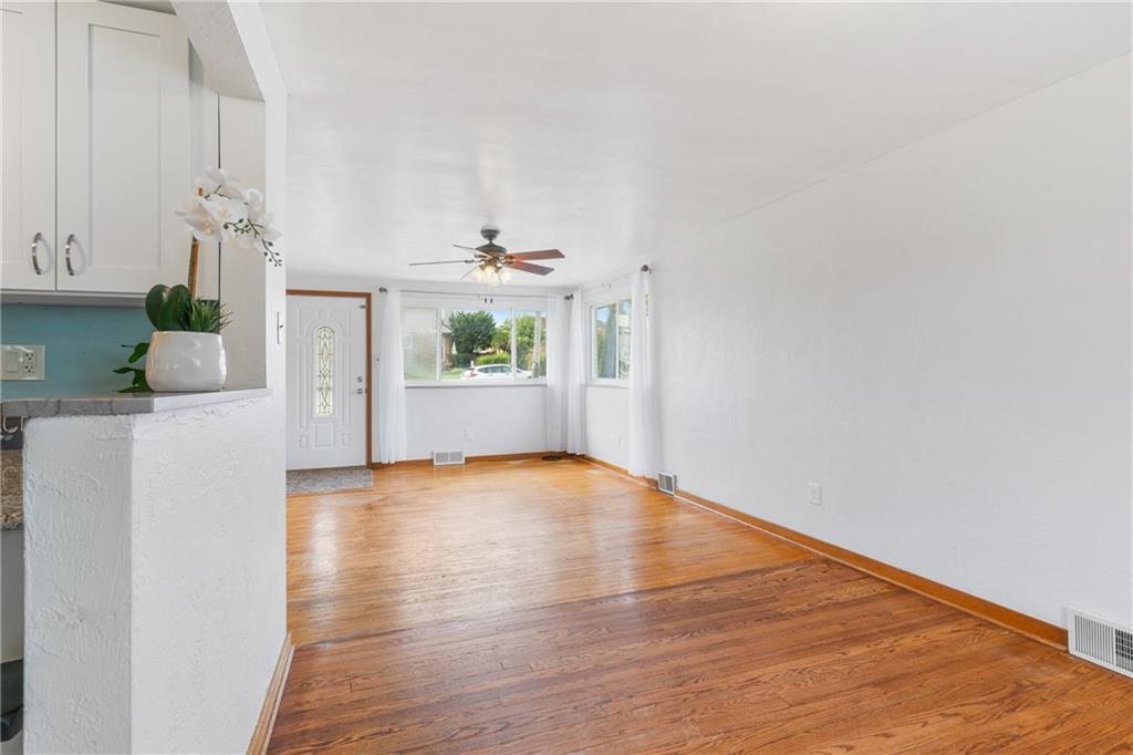 218 Lenore Drive McKees Rocks, PA 15136 - Photo 8 of 50