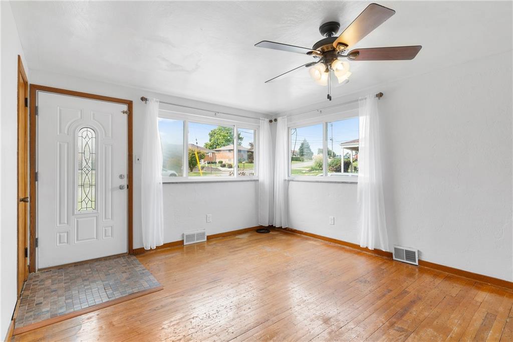 218 Lenore Drive McKees Rocks, PA 15136 - Photo 10 of 50