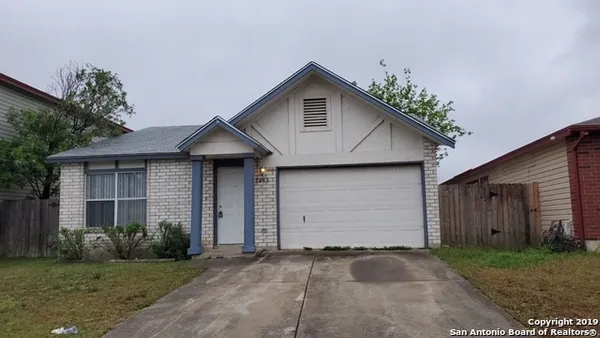 $1,395 | 7659 Rimhurst, San Antonio, TX 78250